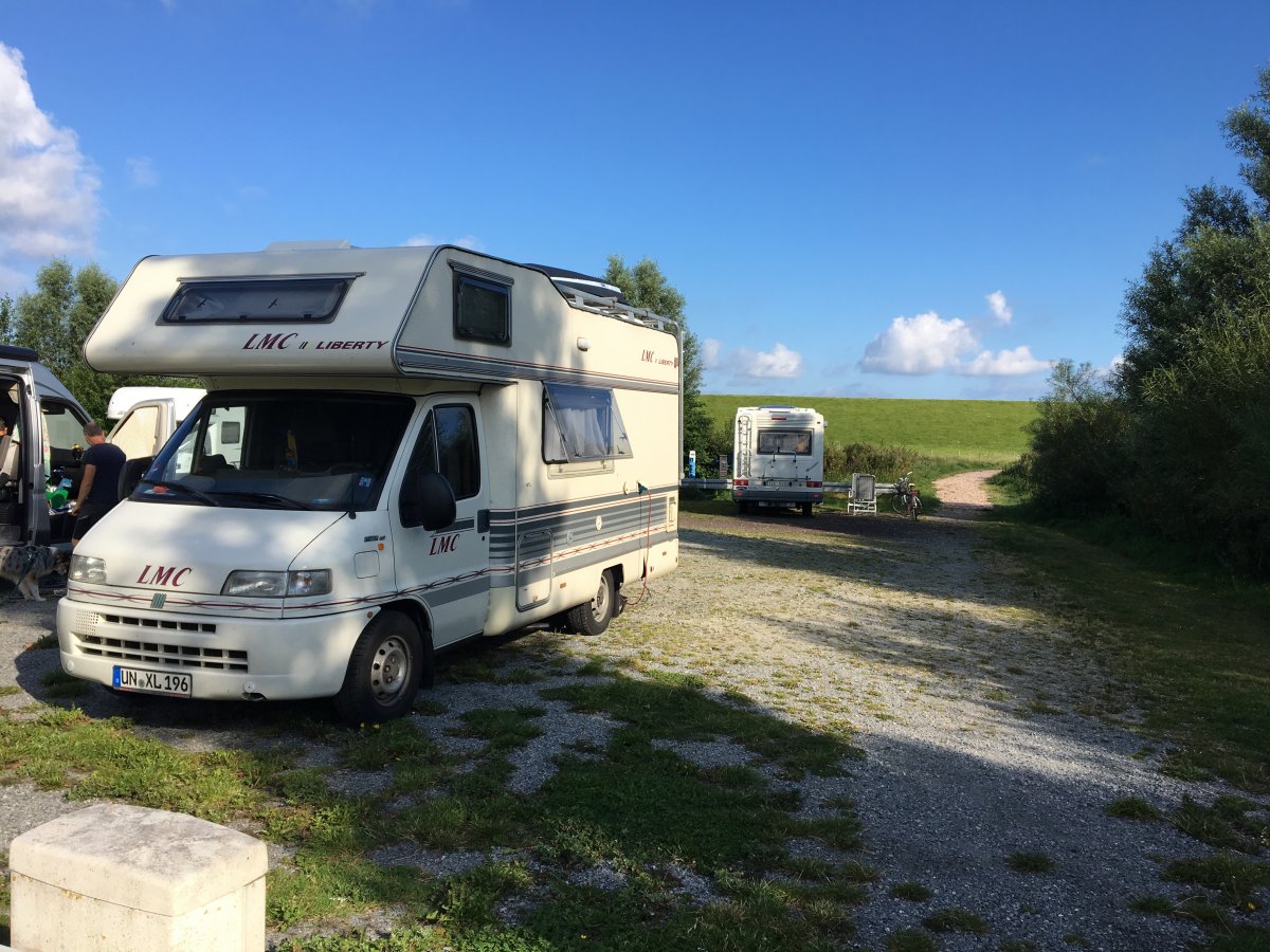 Womopark Norddeich — Motorhome pitch in Norden-Westermarsch II