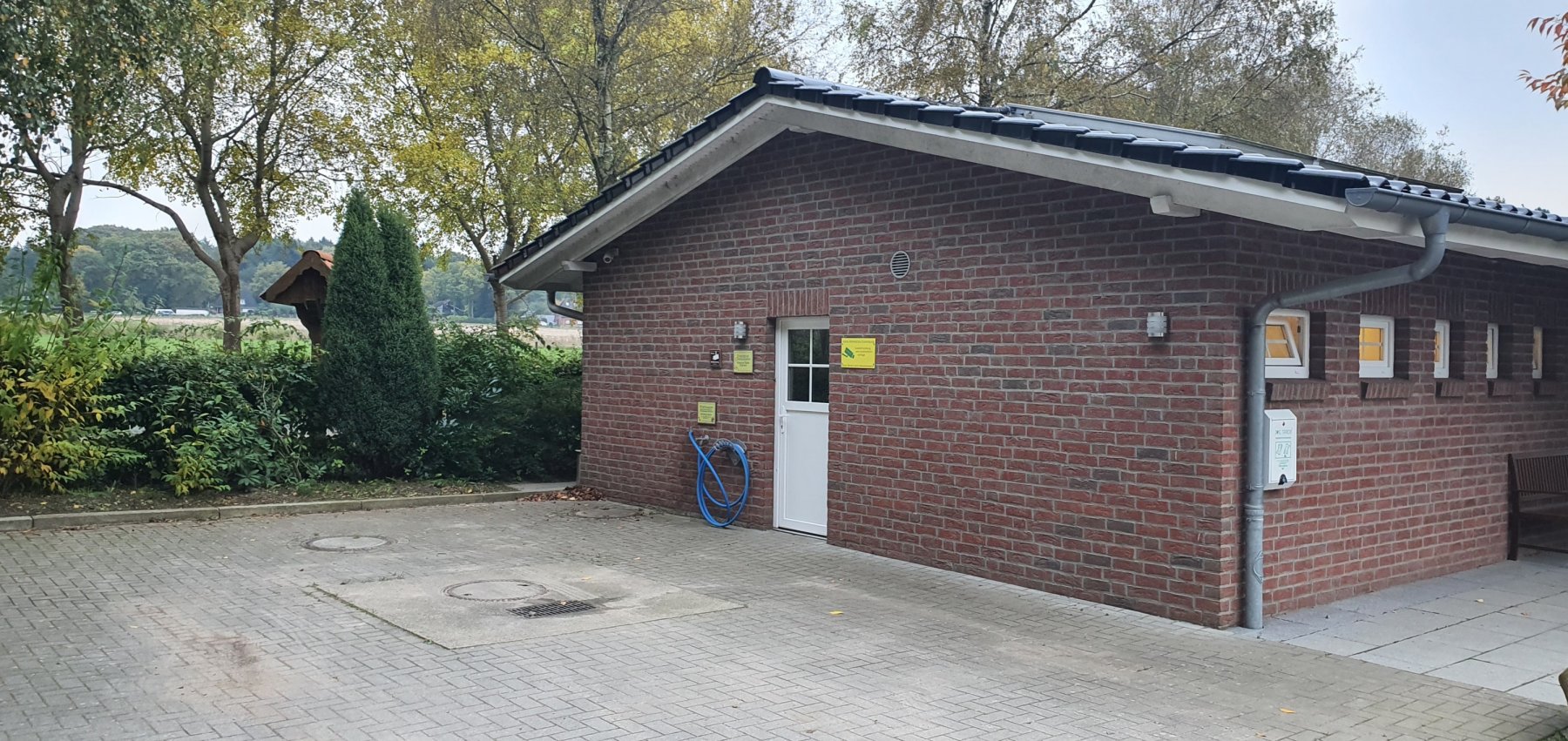 Stellplatz Wildpark-Camping Rosengarten — Photo 6