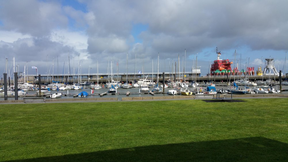 Stellplatz am Fährhafen Cuxhaven — Photo 2