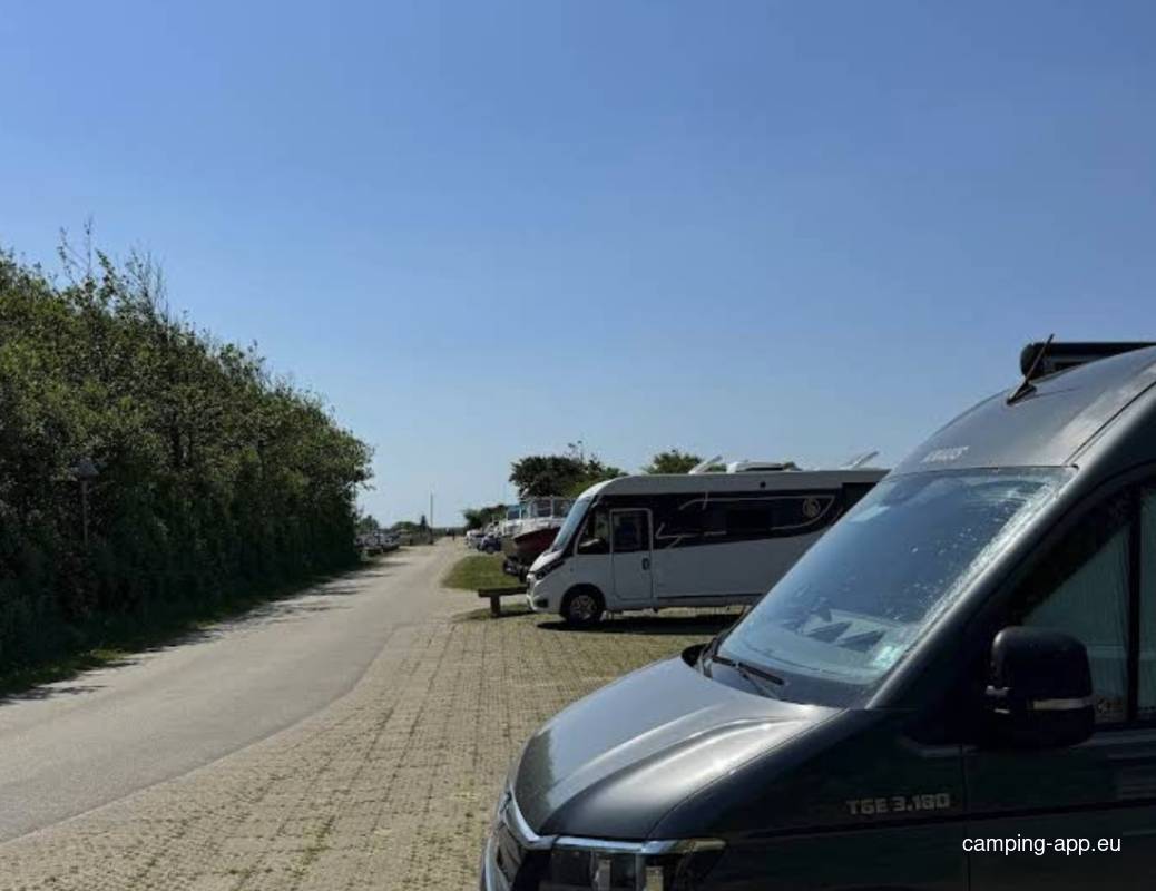 Stellplatz am Hafen Stauning — Photo 5