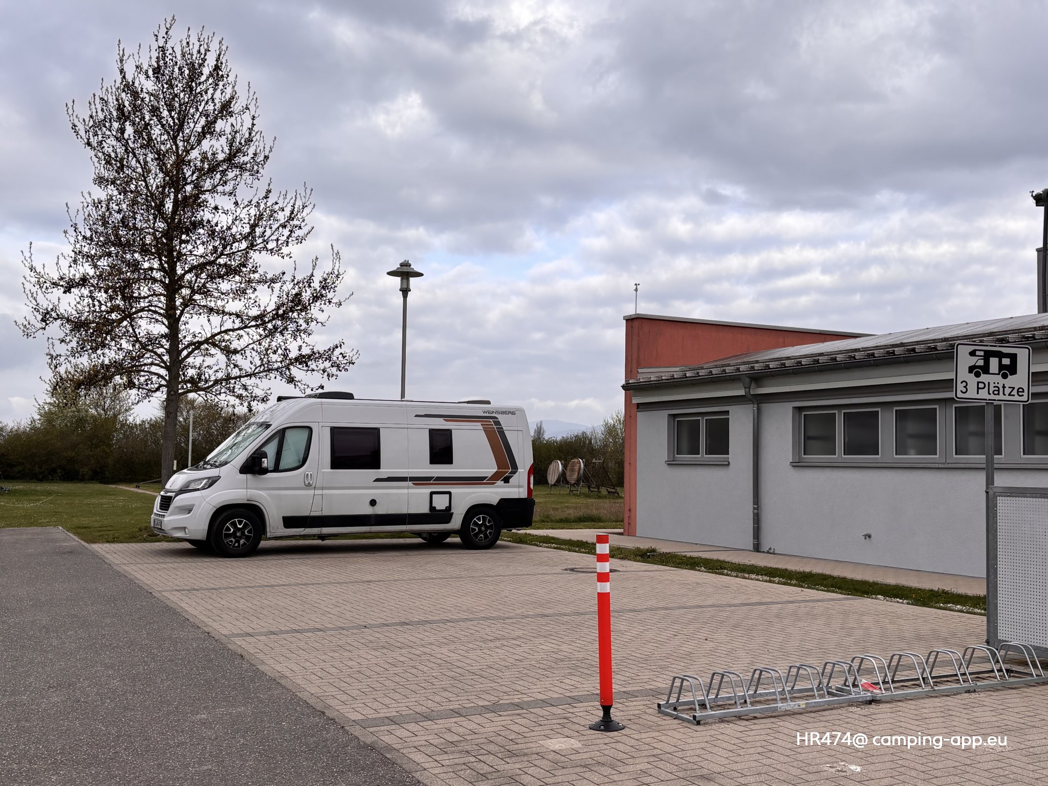 Stellplatz Sportzentrum — Photo 2